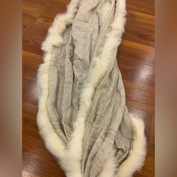 NWOT Gucci scarf - Picture 14 of 14